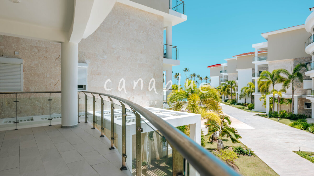 Coral View Tranquility: Luxury 2-Bedroom Condo for Sale — photo 9