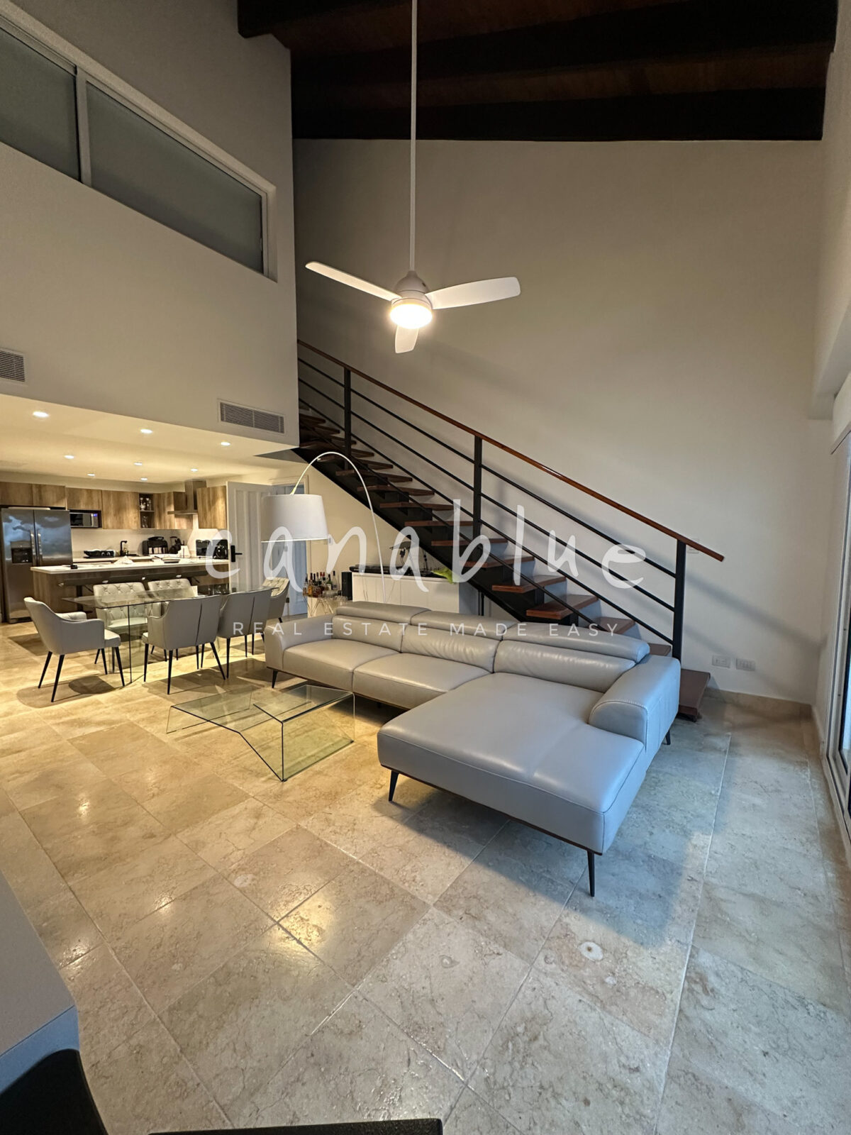 Exclusive Beachfront Penthouse — photo 4