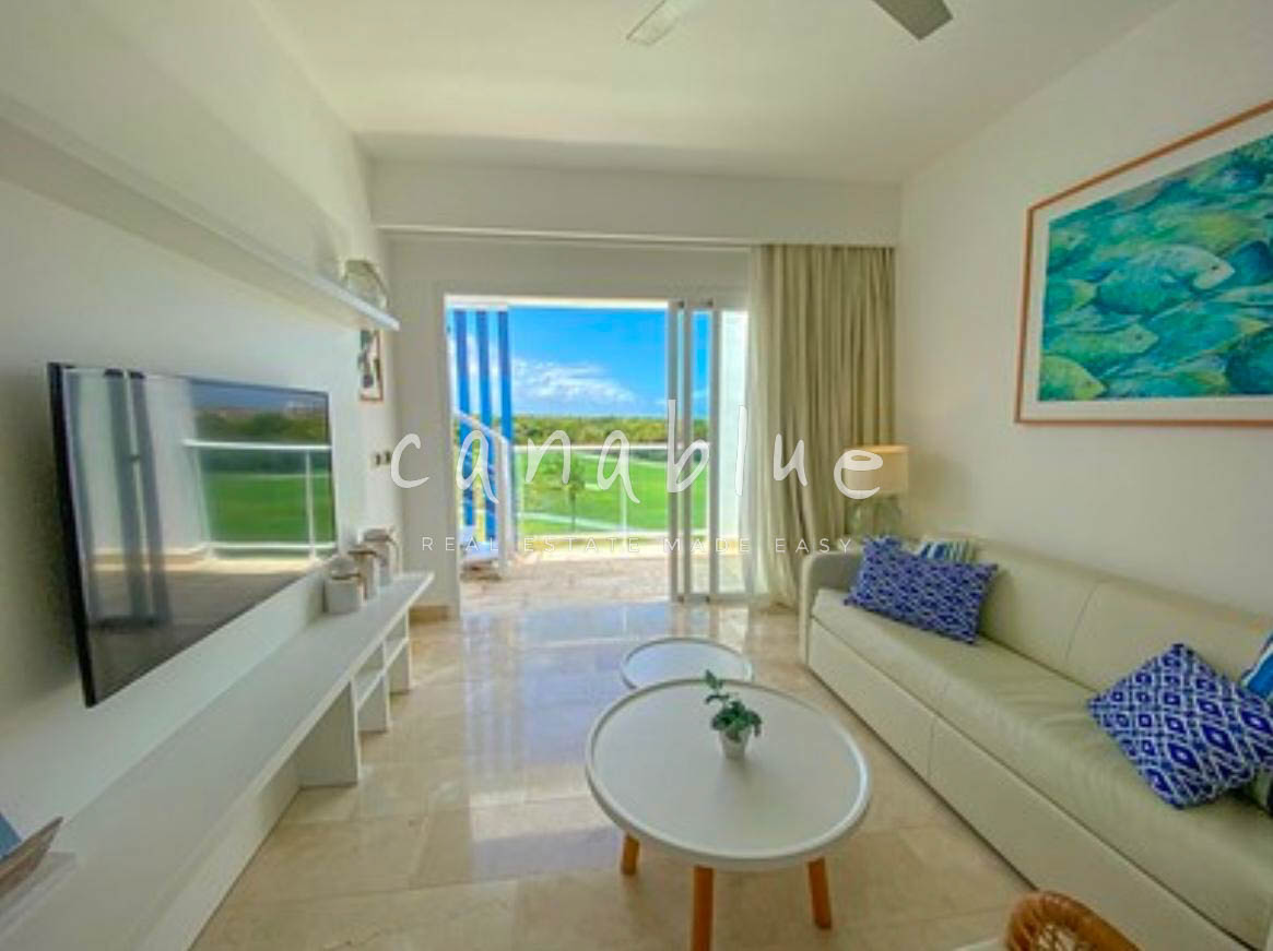 Top-Level Oasis with Jacuzzi at Cana Rock