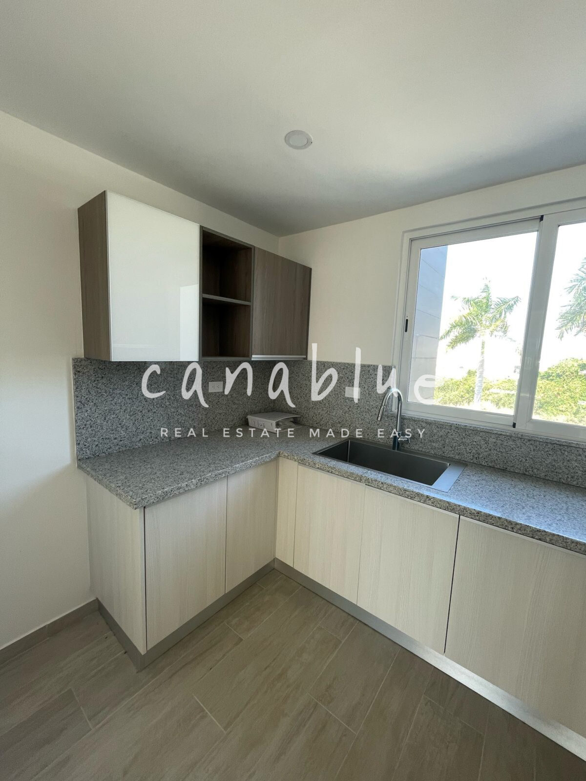 Caribbean Breeze at Coral Bay I — photo 7