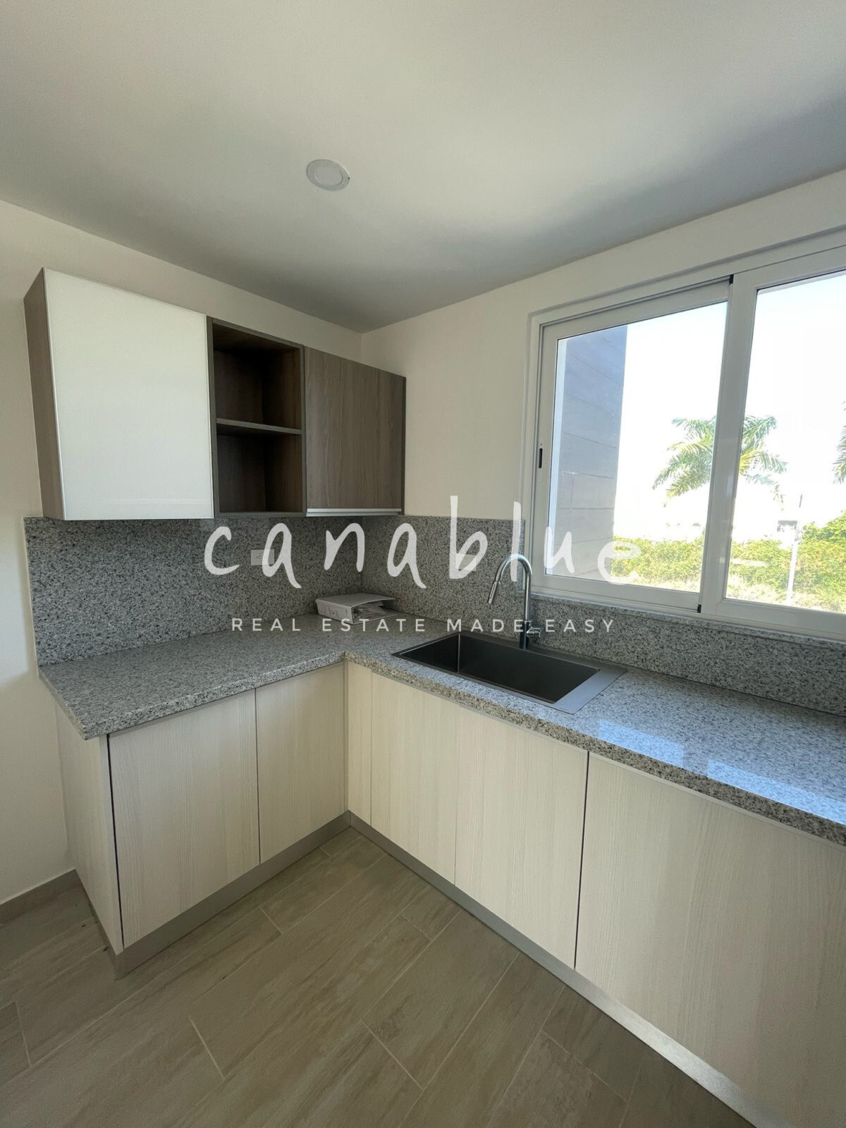 Caribbean Breeze at Coral Bay I — photo 8