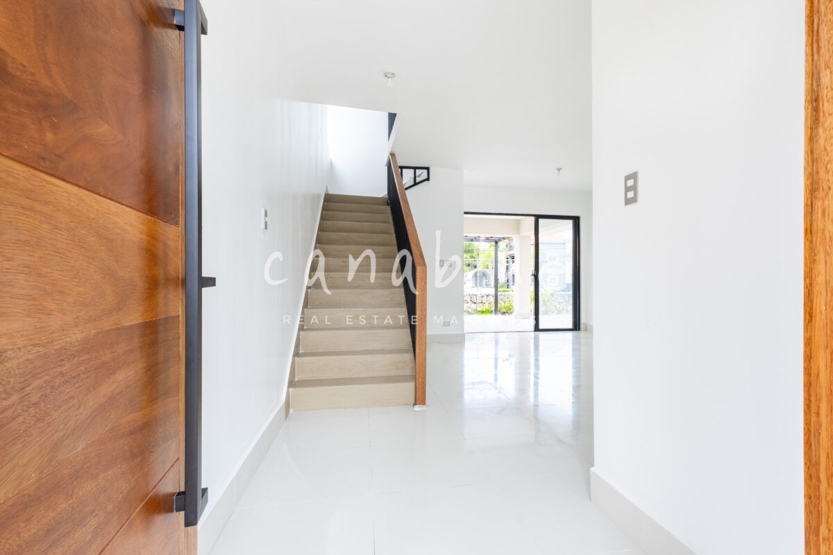 Tranquil Living Retreat Near Downtown — photo 3