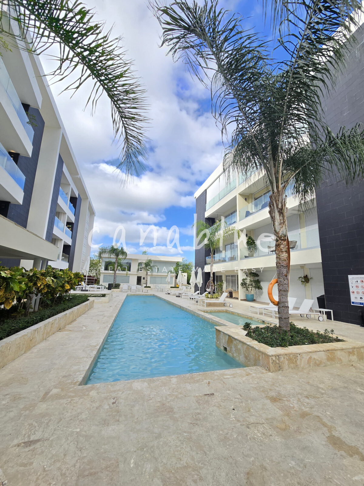 Poolfront Living Condo at Las Canas — photo 2
