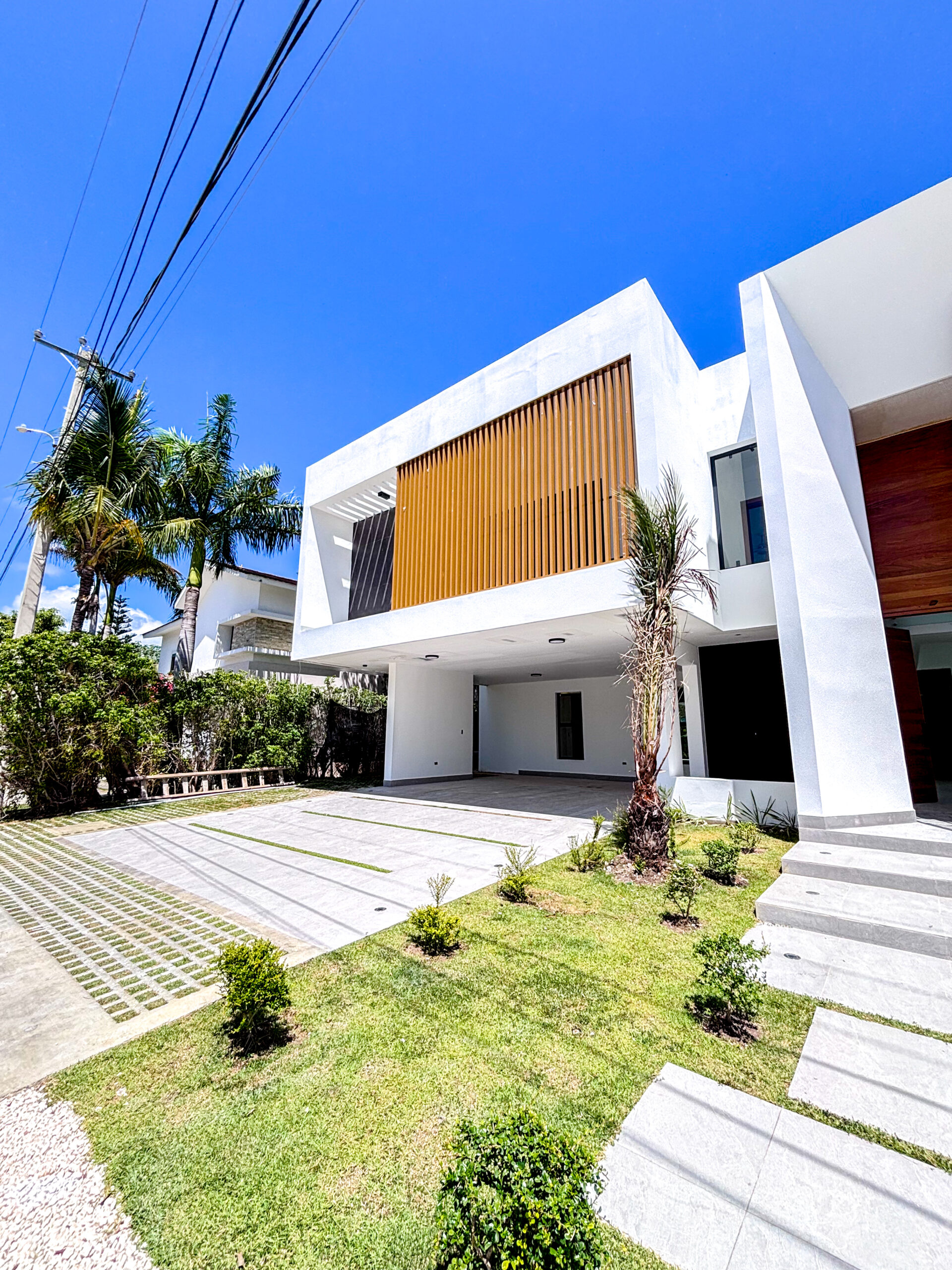 Modern 4BDR Palmareca Villa