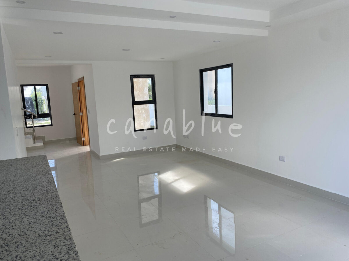 Modern 3-Bedroom Villa with Private Pool — photo 5