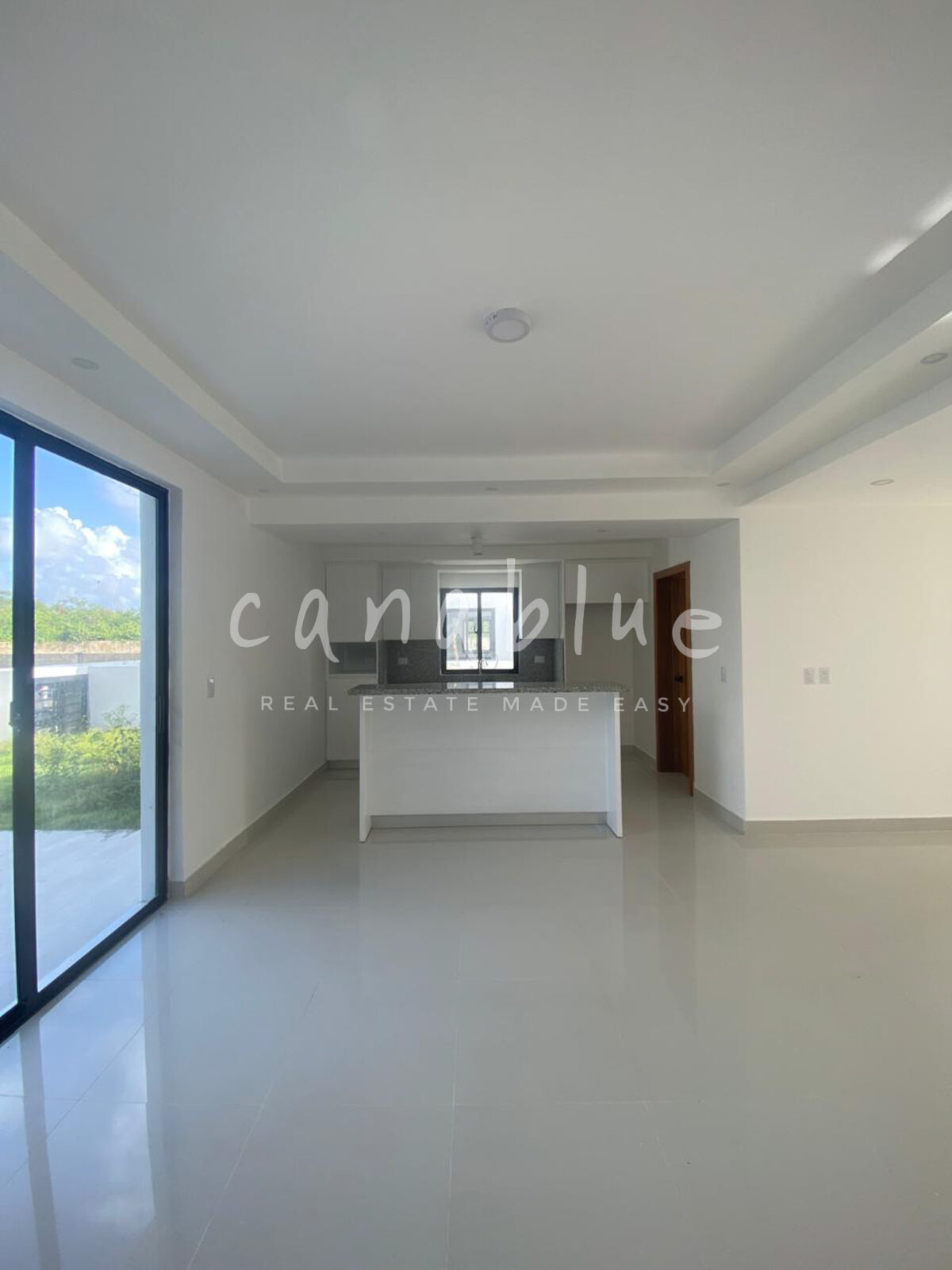 Modern 3-Bedroom Villa with Private Pool — photo 10
