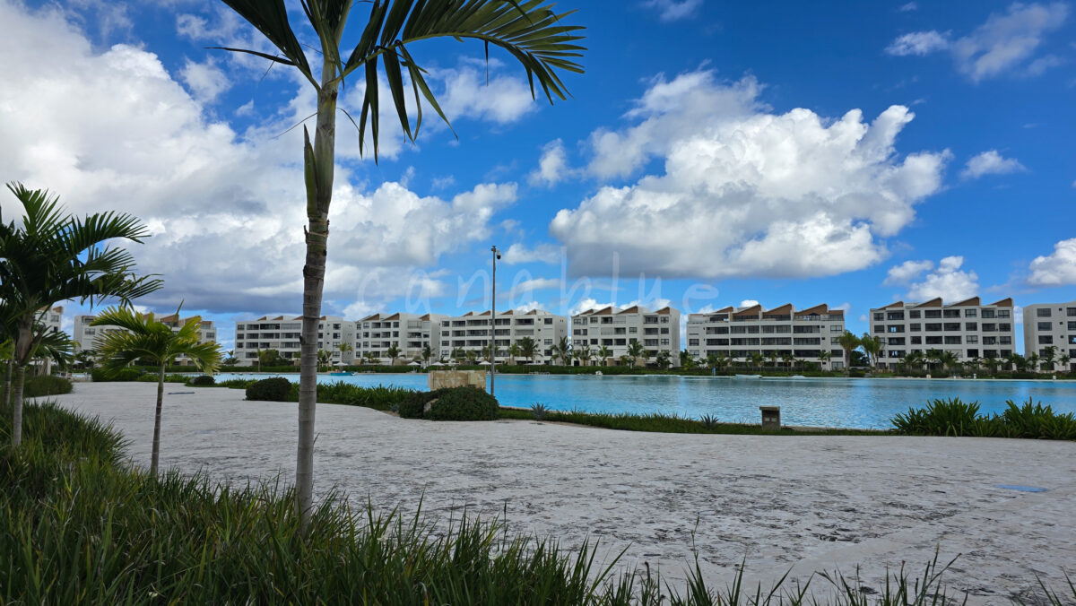 Waterfront Garden Condo — photo 3