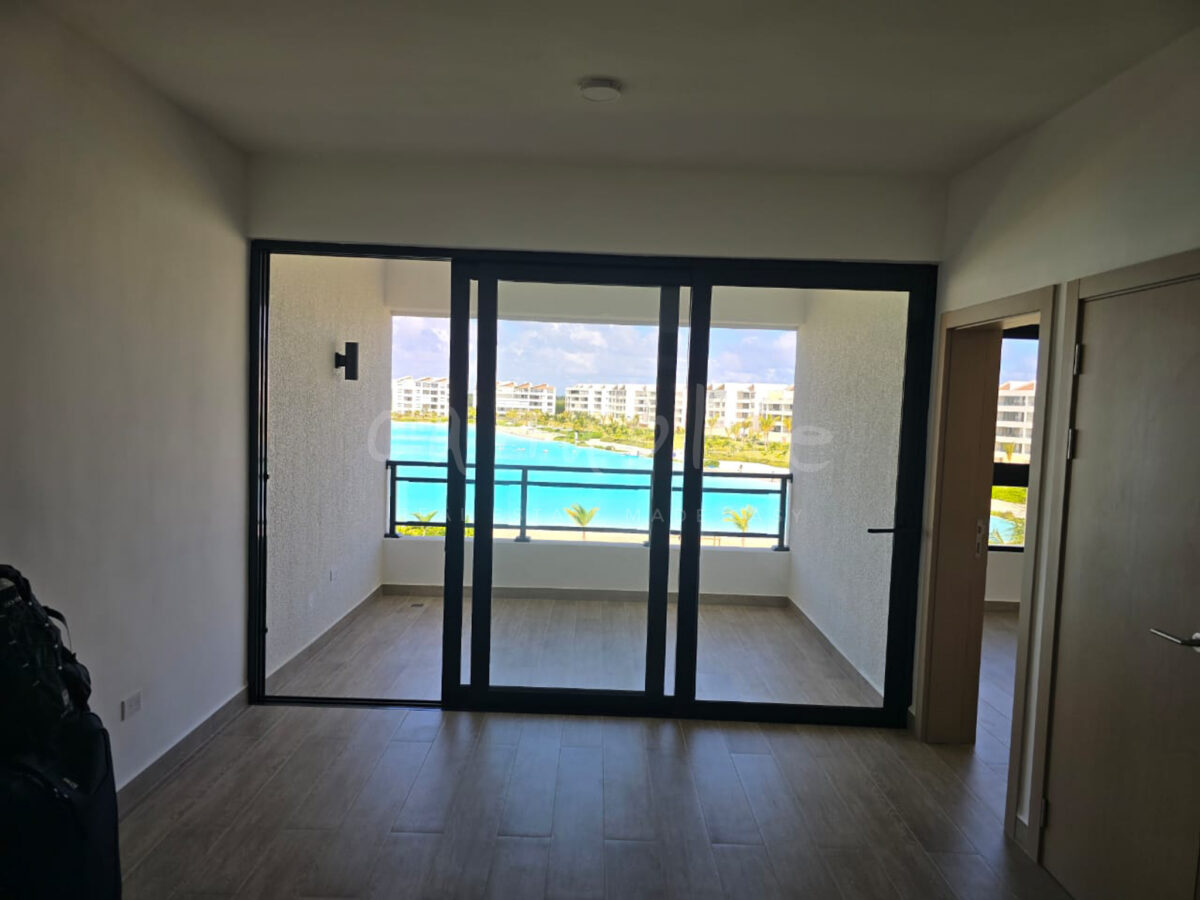 Waterfront Garden Condo — photo 9