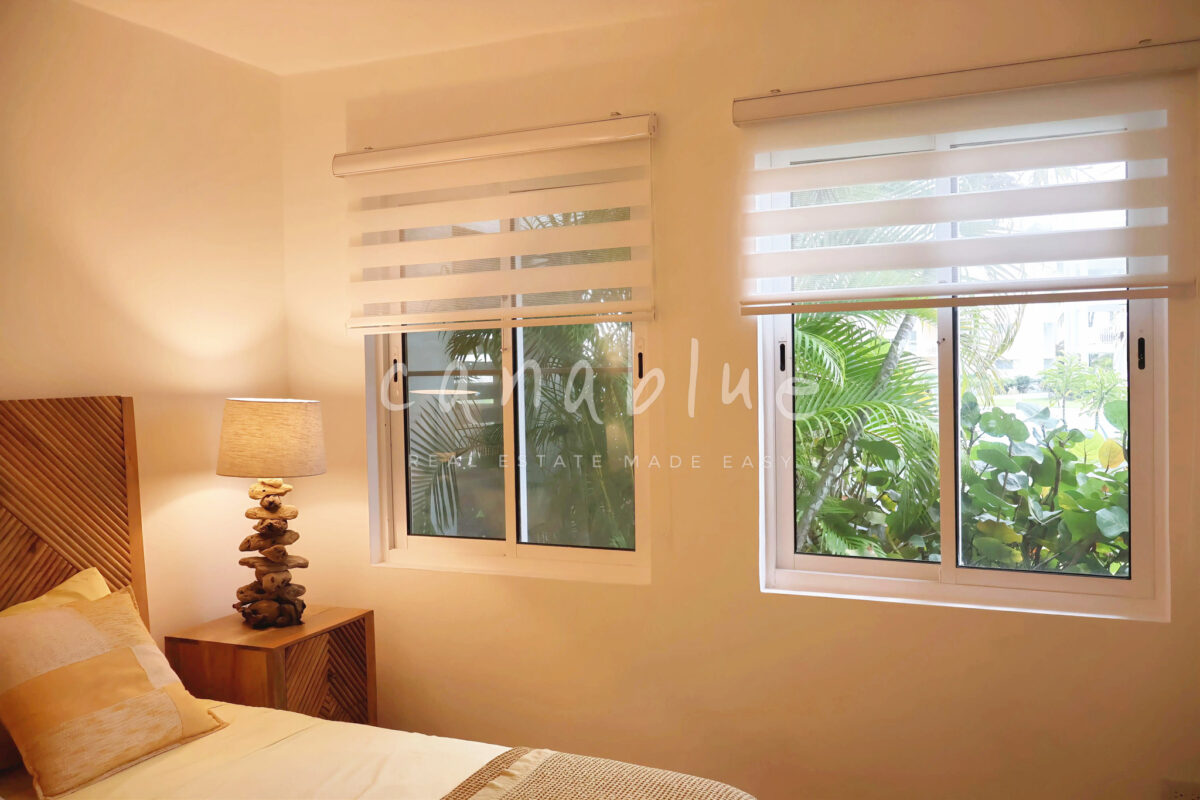 Beachfront Living Condo — photo 11
