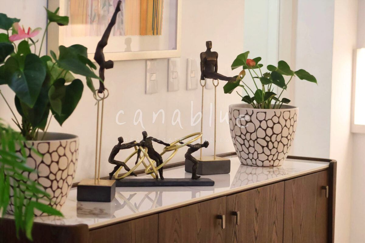 Beachfront Living Condo — photo 8