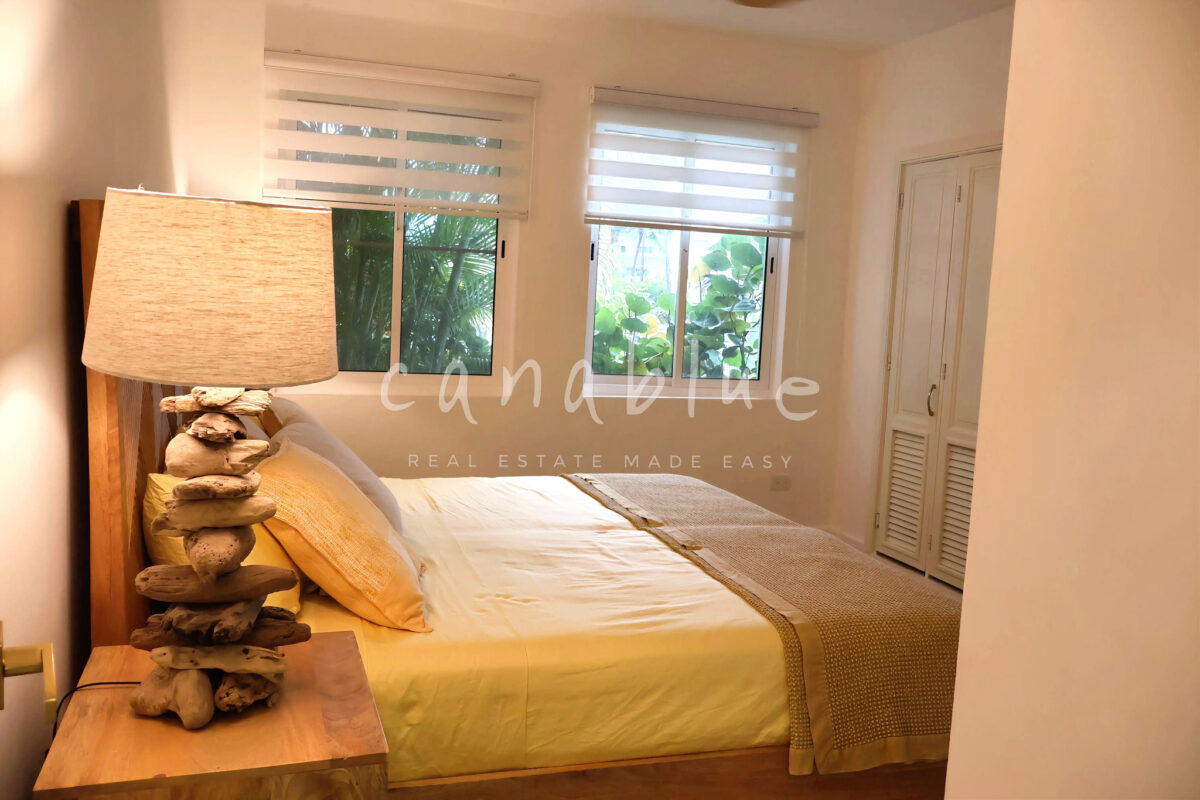Beachfront Living Condo — photo 9