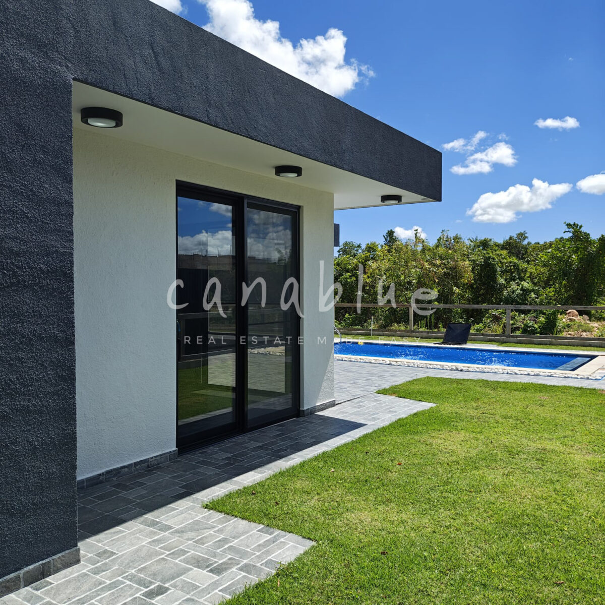 Caribbean Eden Poolside Living — photo 8