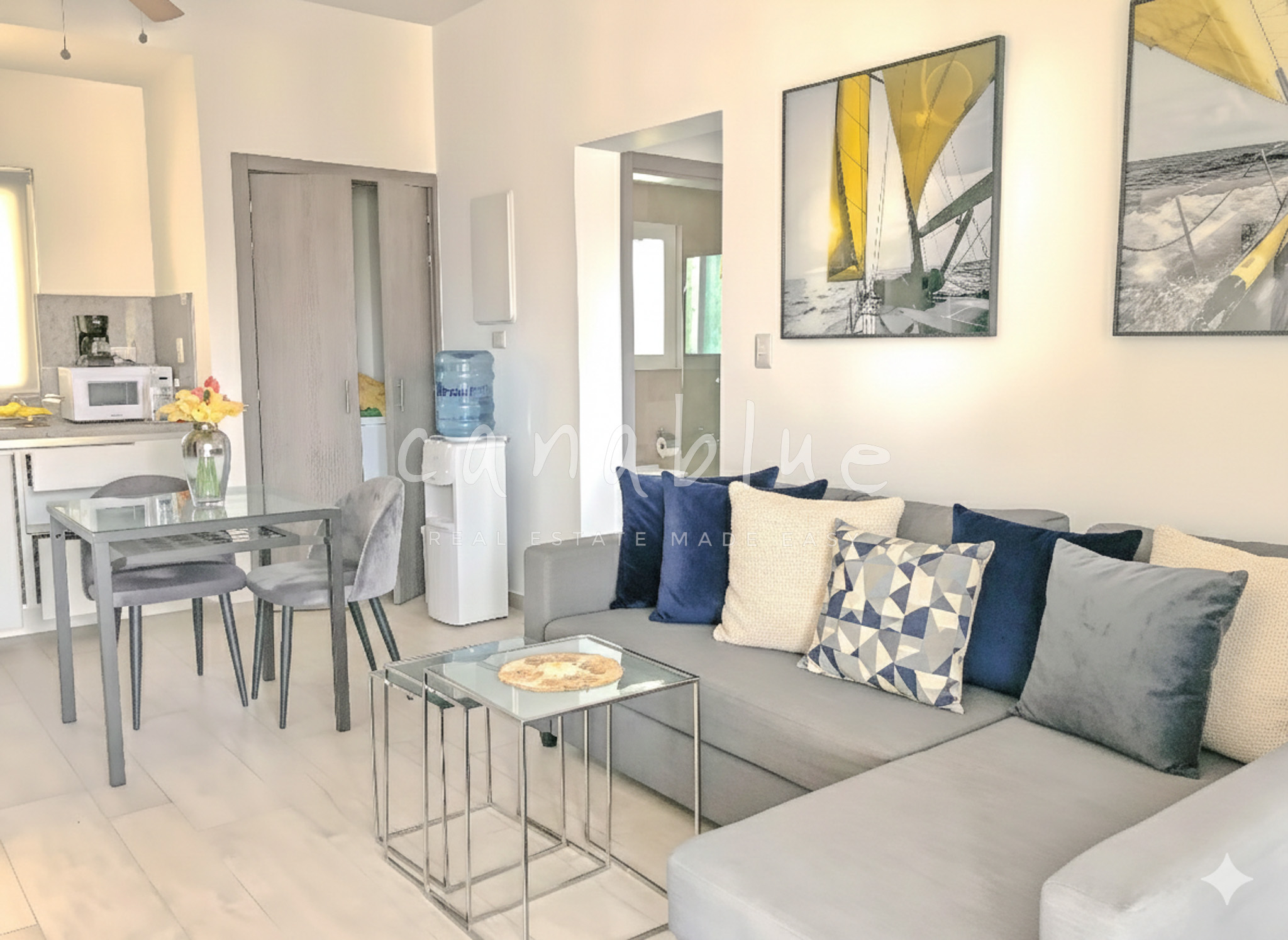 Top Floor 1BR in Paseo del Mar