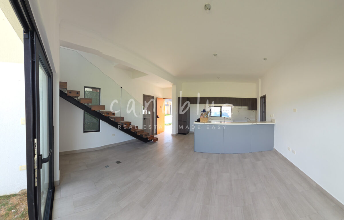 Private Villa Living Near Downtown — photo 6