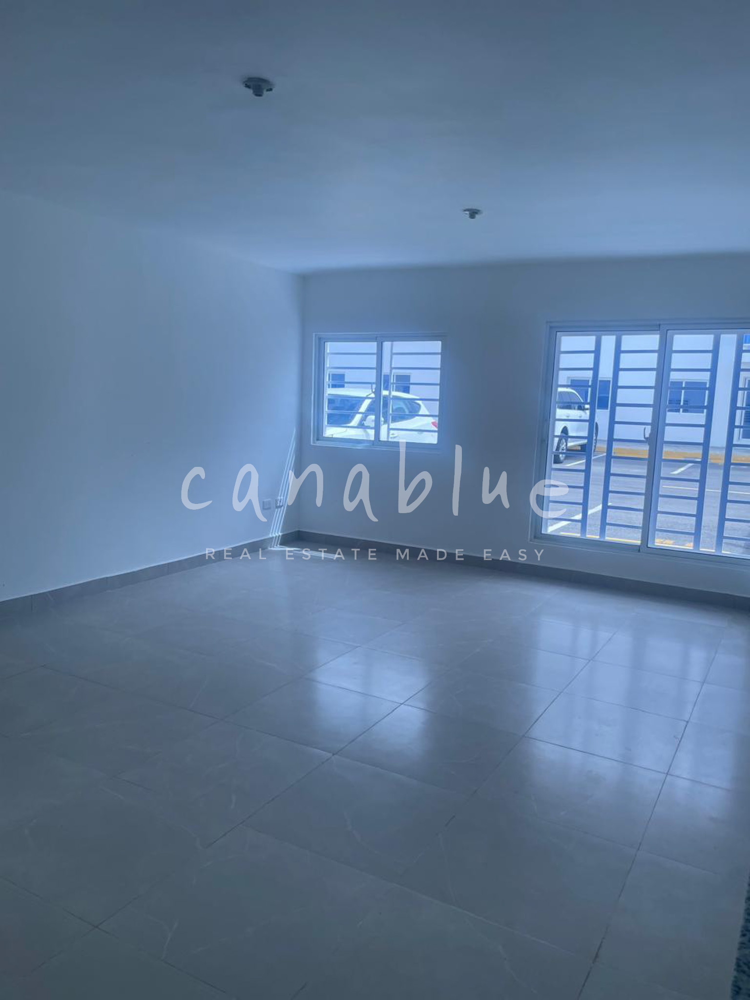 Spacious Condo with Rooftop Terrace