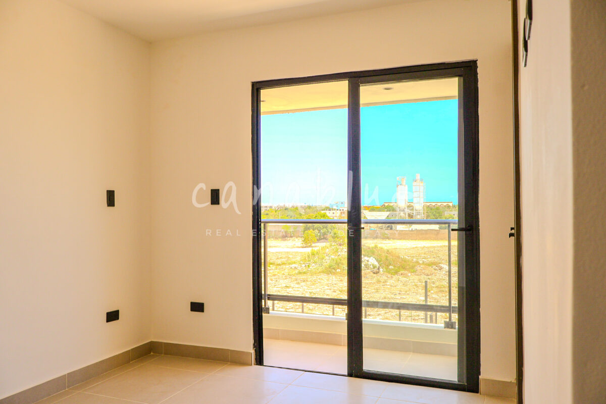 Stylish 3-Bedroom Penthouse Near Downtown — photo 8