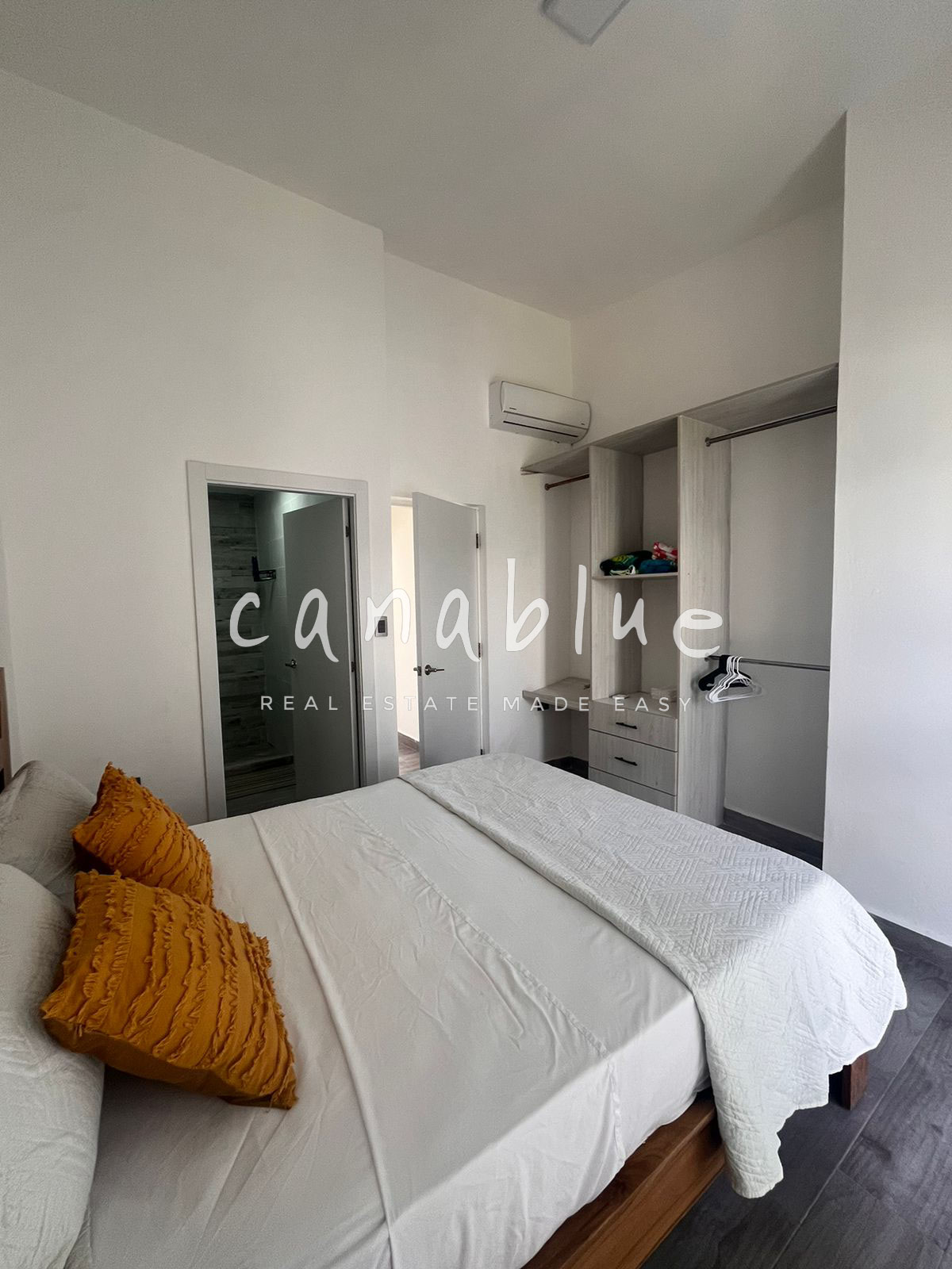 Cozy Coastal Villa in Maretta Beach — photo 11