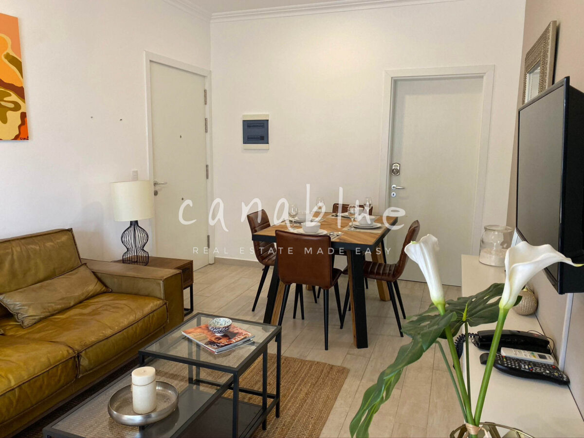 Elegantly Bright Natural Light Condo — photo 6
