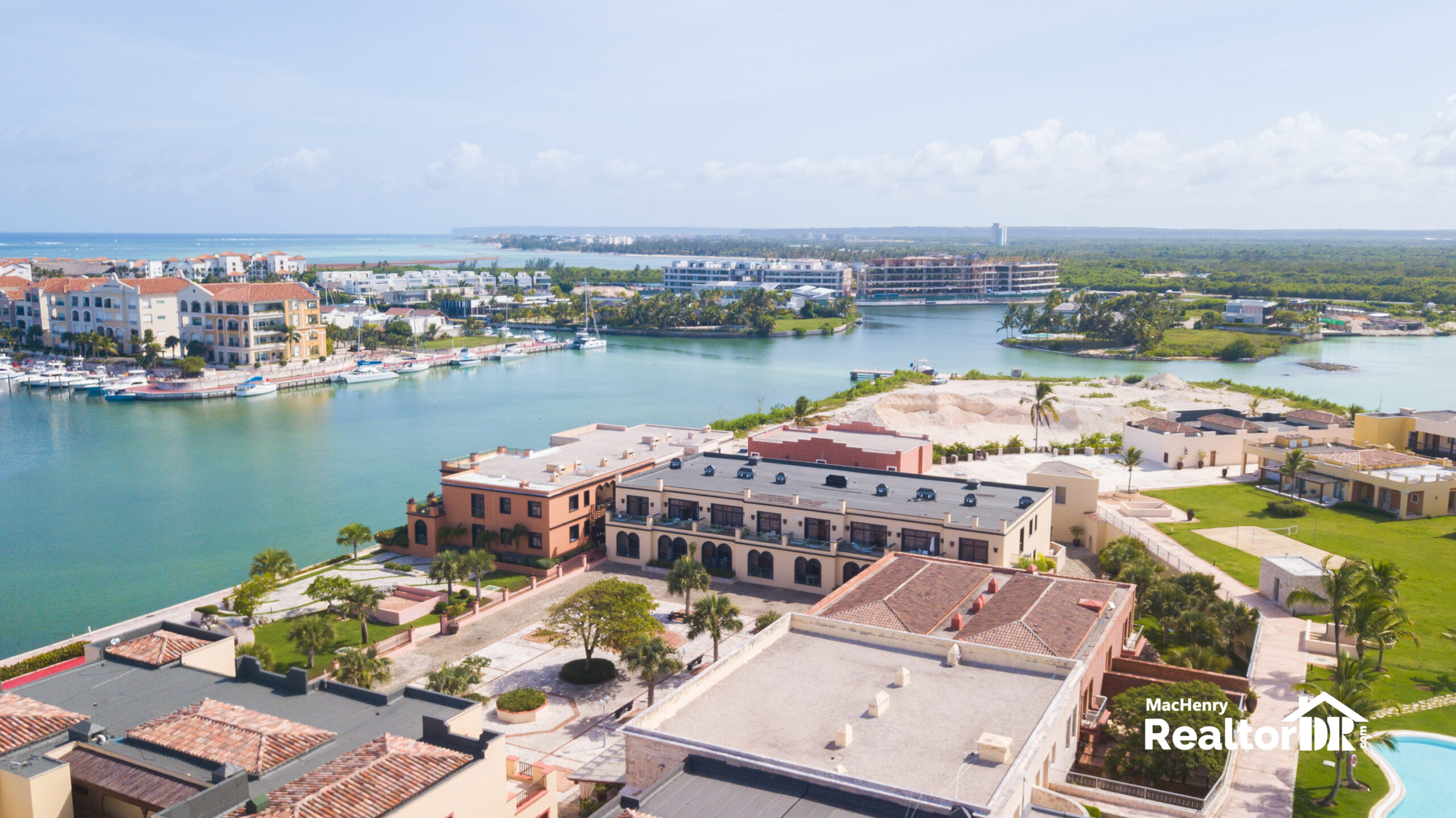 🏝️ FULLY FURNISHED STUDIO IN CAP CANA WITH STUNNING MARINA AND OCEAN VIEWS — photo 8