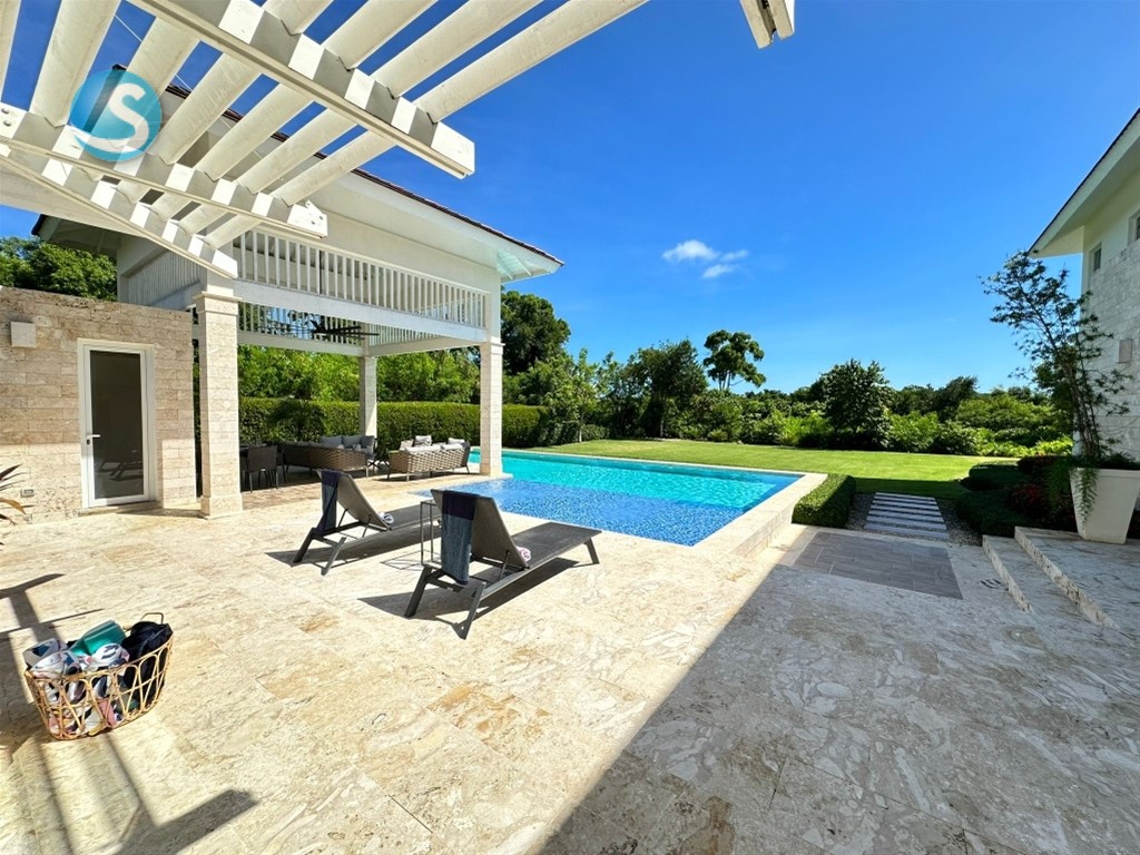 4-Bedroom Villa in Punta Cana Village — photo 1