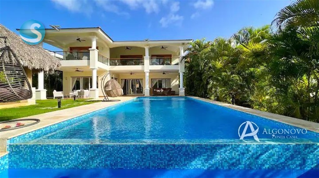 4-Bedroom Villa in Cocotal Golf & Country Club