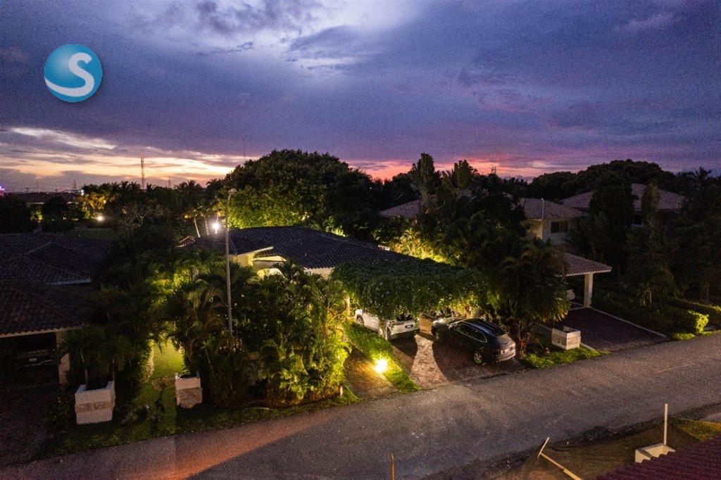 3-Bedroom Villa in Cocotal Golf & Country Club — photo 2