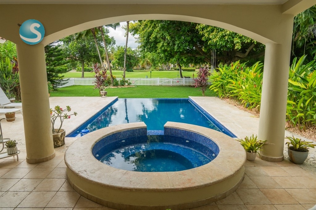 3-Bedroom Villa in Cocotal Golf & Country Club — photo 11