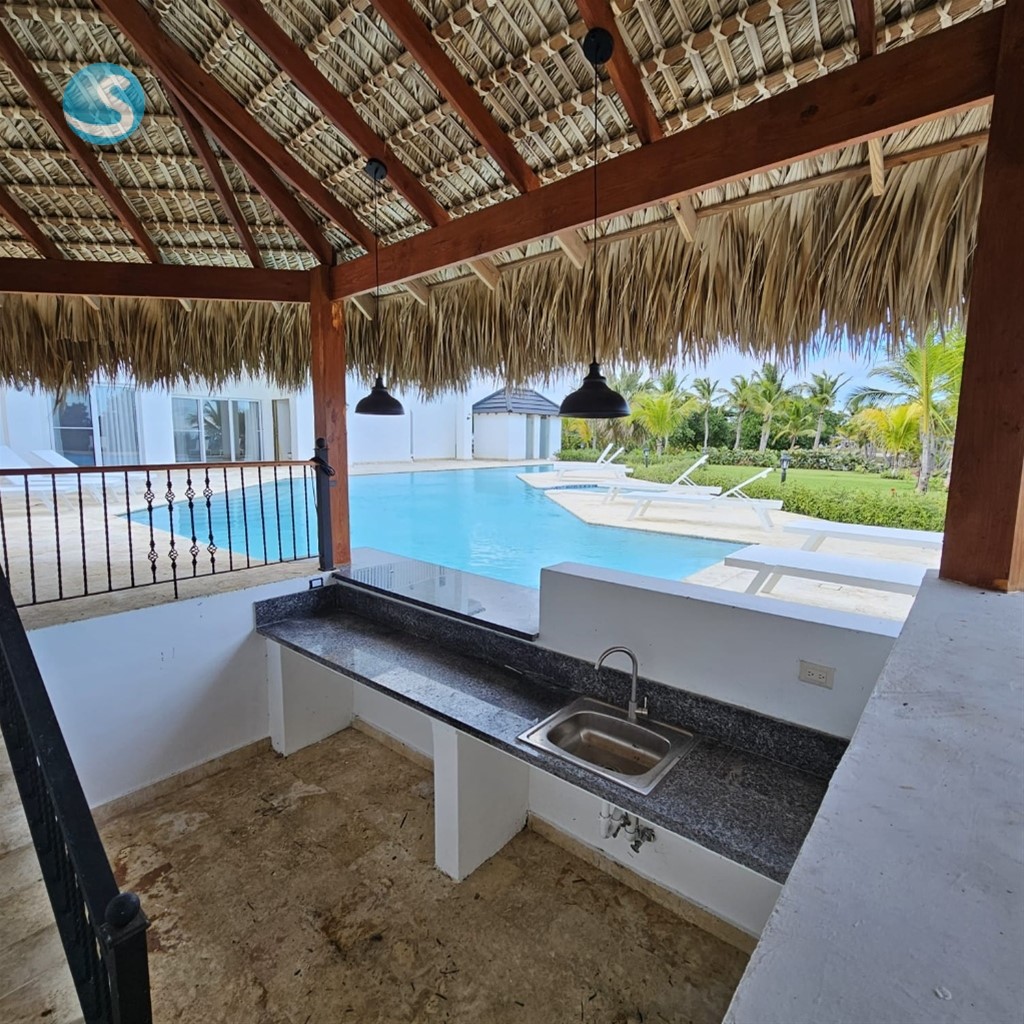 9-Bedroom Villa in Cap Cana — photo 1