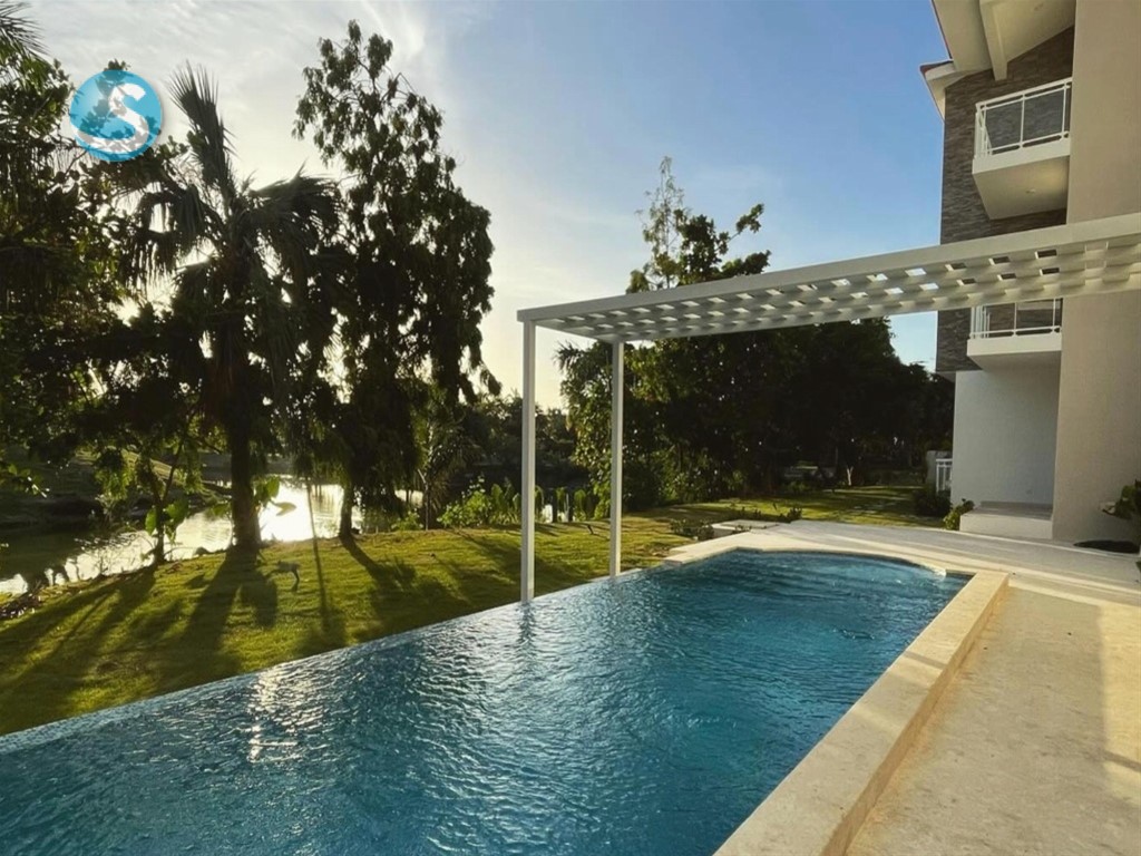 2-Bedroom Apartment in Cocotal Golf & Country Club — photo 2