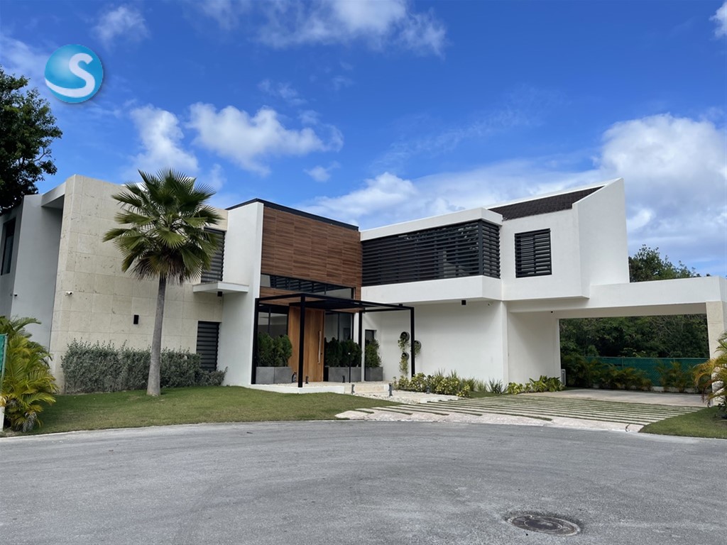5-Bedroom Villa in Punta Cana Village — photo 1
