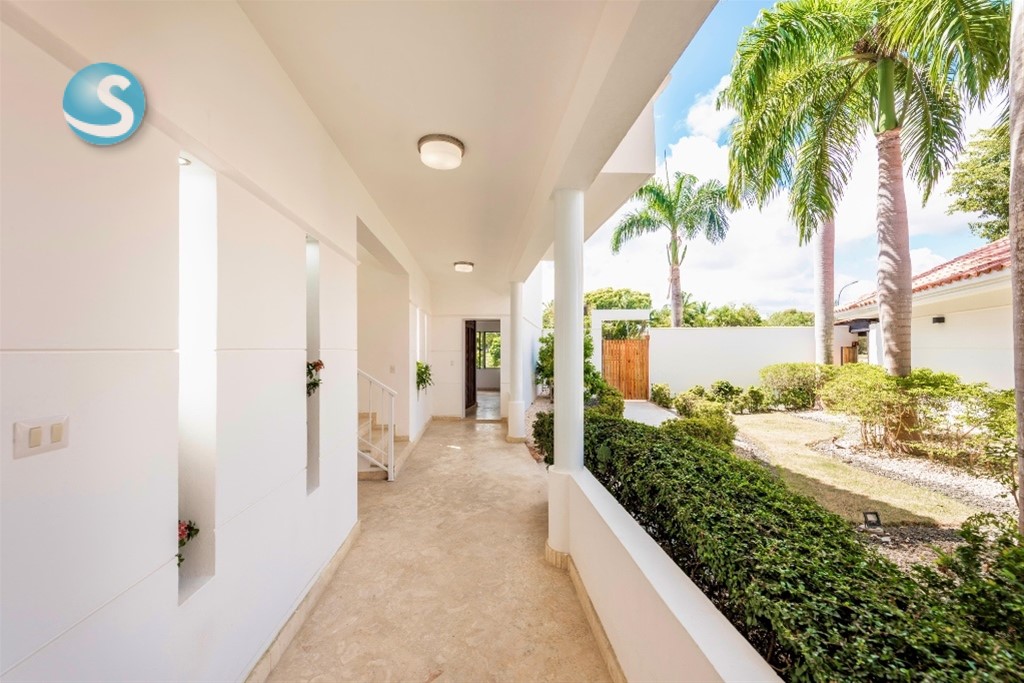 5-Bedroom Villa in Cocotal Golf & Country Club — photo 10