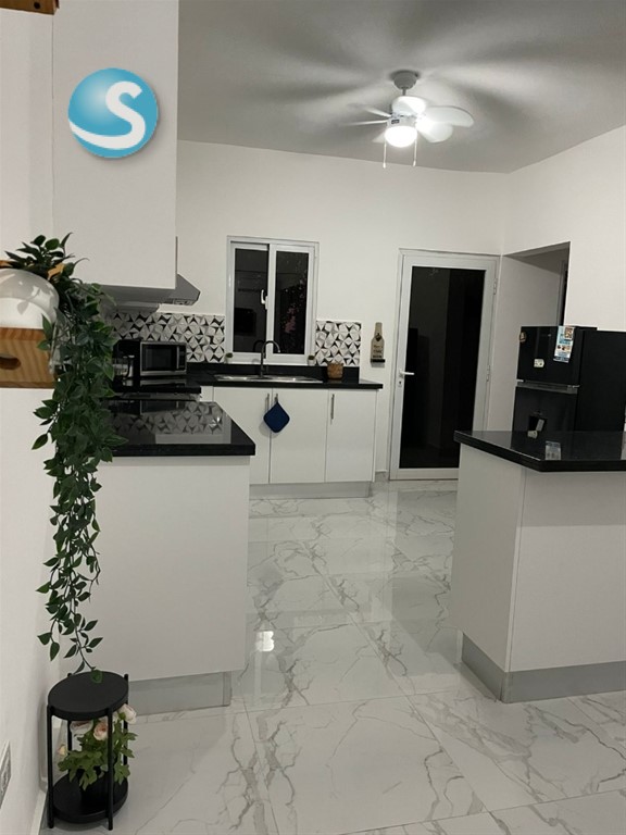 2-Bedroom House in Verón — photo 5