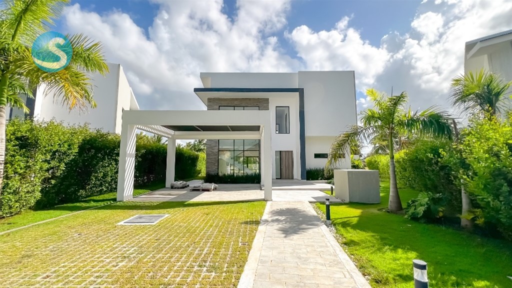 3-Bedroom Villa in Cocotal Golf & Country Club — photo 1