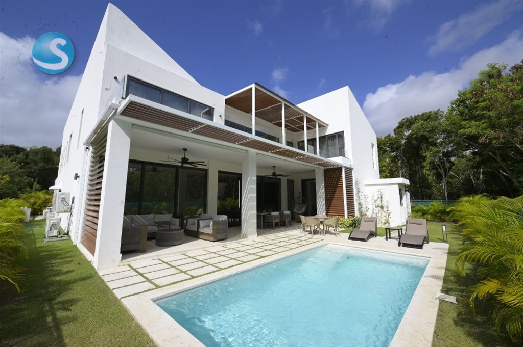 5-Bedroom Villa in Punta Cana Village — photo 1