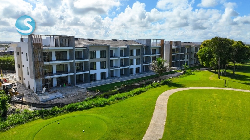 2-Bedroom Apartment in Cocotal Golf & Country Club — photo 1