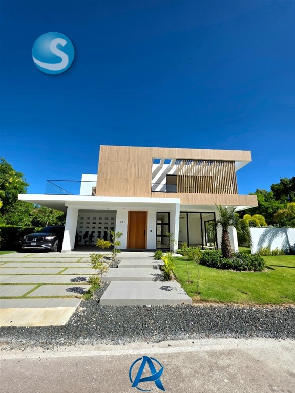 4-Bedroom Villa in Punta Cana Village — photo 1