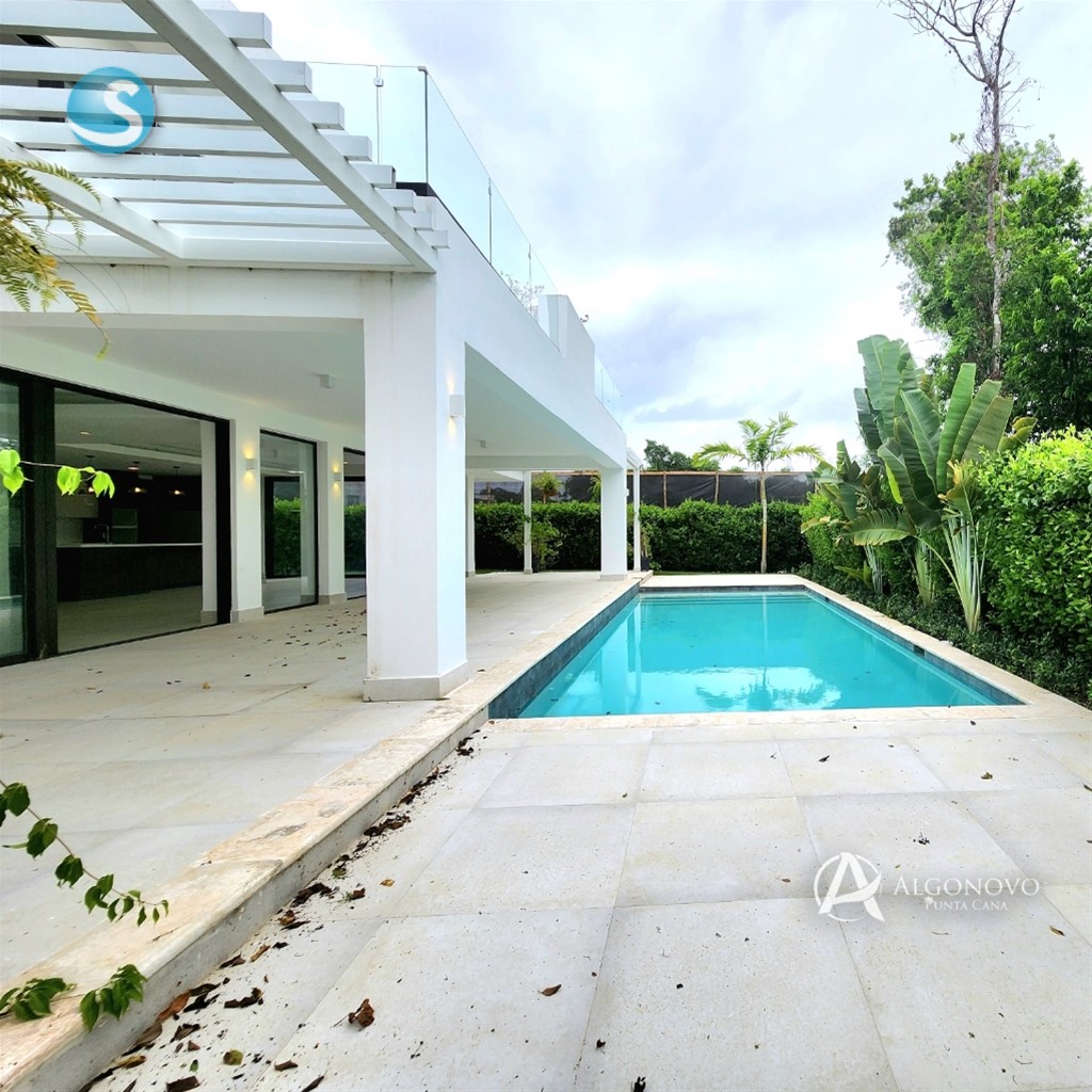 4-Bedroom Villa in Punta Cana Village