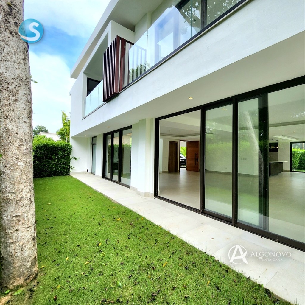 4-Bedroom Villa in Punta Cana Village — photo 5