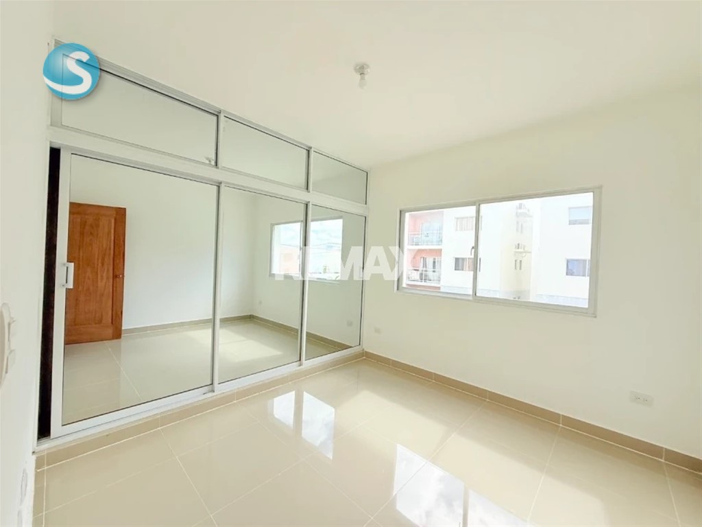 2-Bedroom Apartment in Verón — photo 6