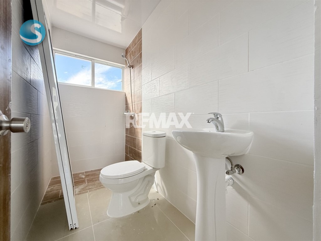 2-Bedroom House in Verón — photo 8