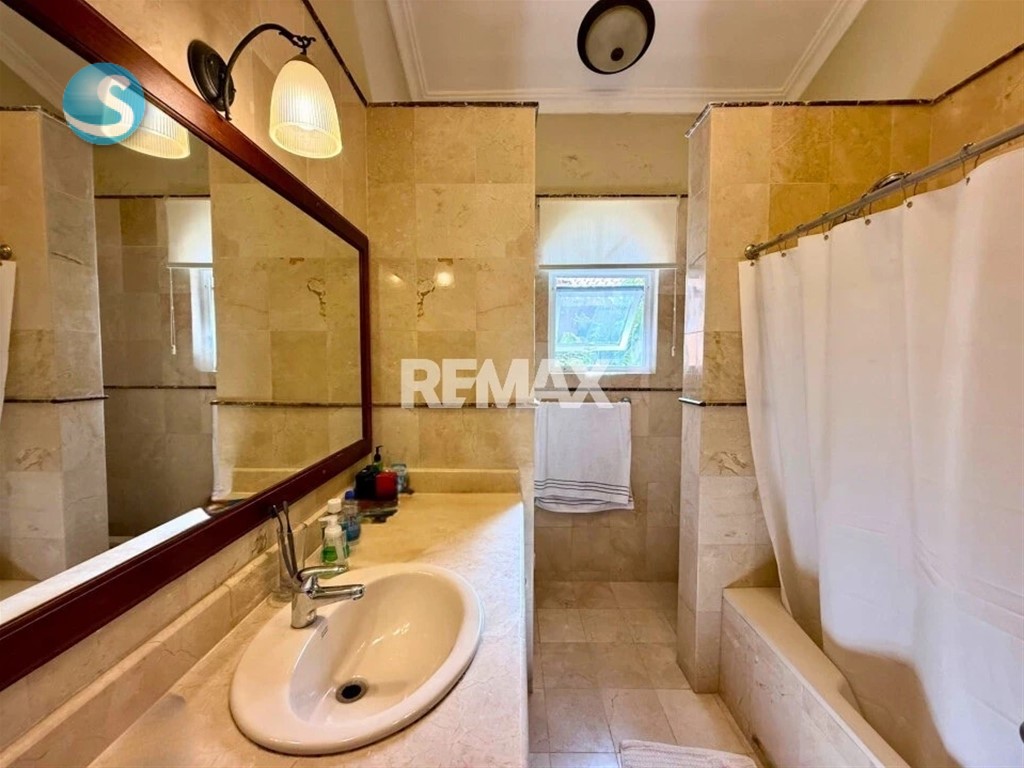 2-Bedroom Apartment in Cocotal Golf & Country Club — photo 2