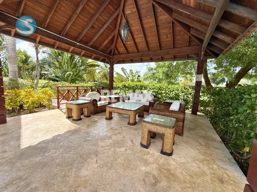 2-Bedroom Apartment in Cocotal Golf & Country Club — photo 9