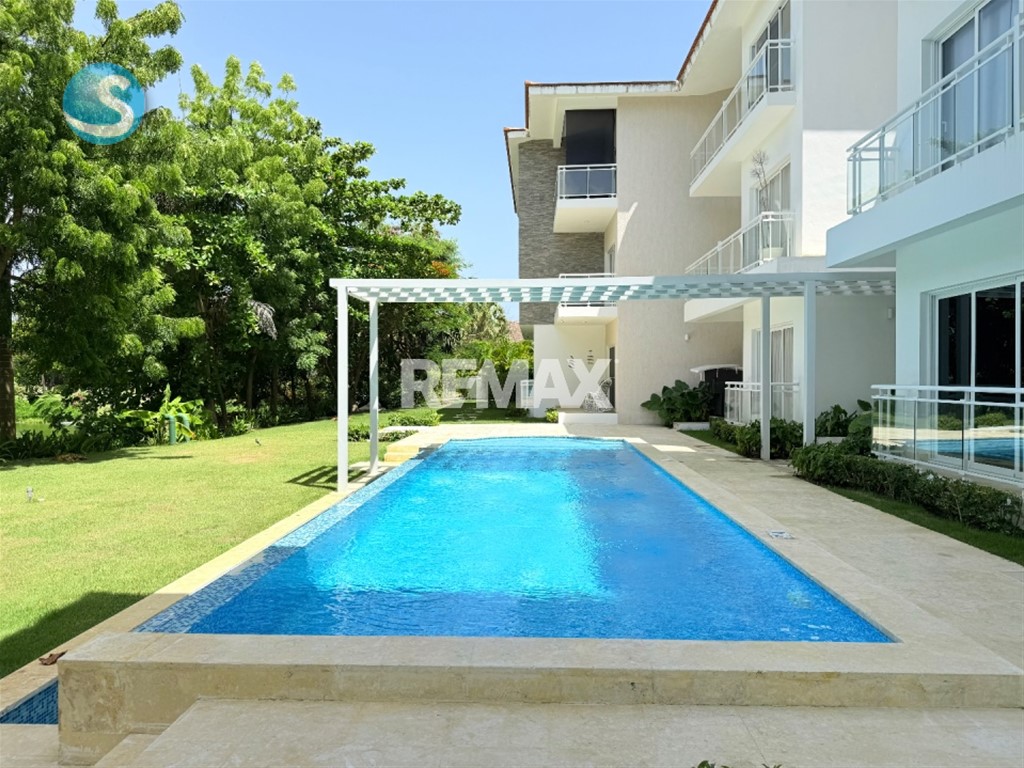3-Bedroom Apartment in Cocotal Golf & Country Club — photo 11