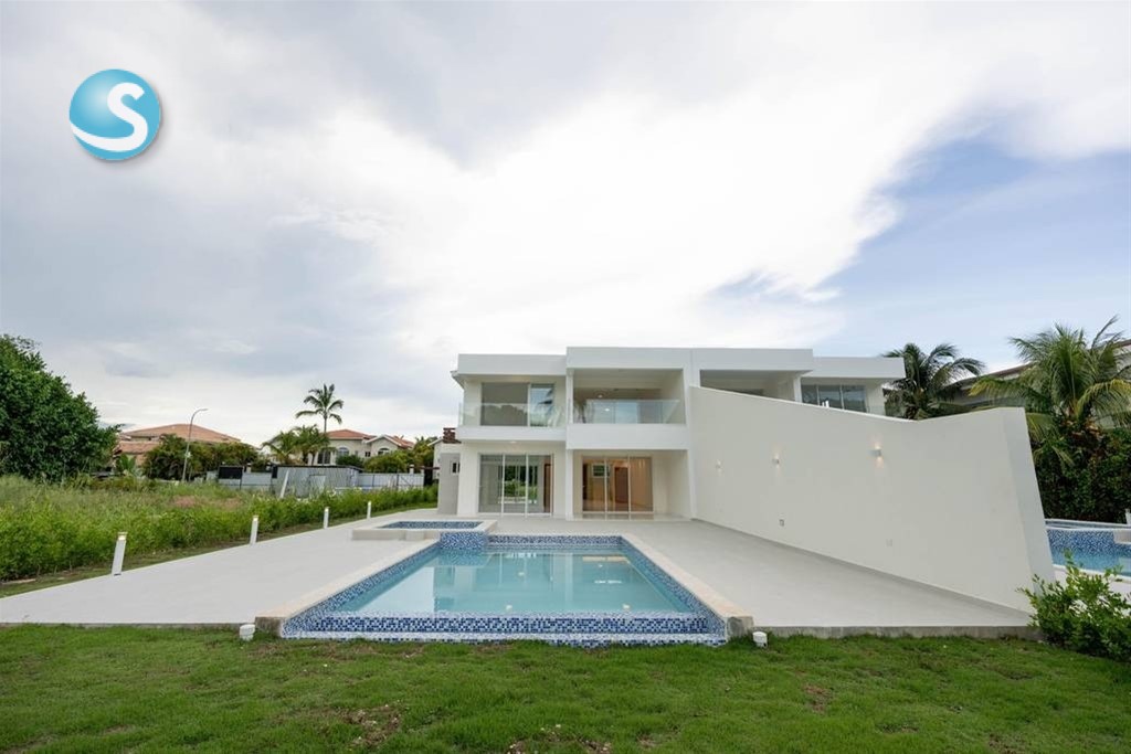 3-Bedroom Villa in Bávaro — photo 1
