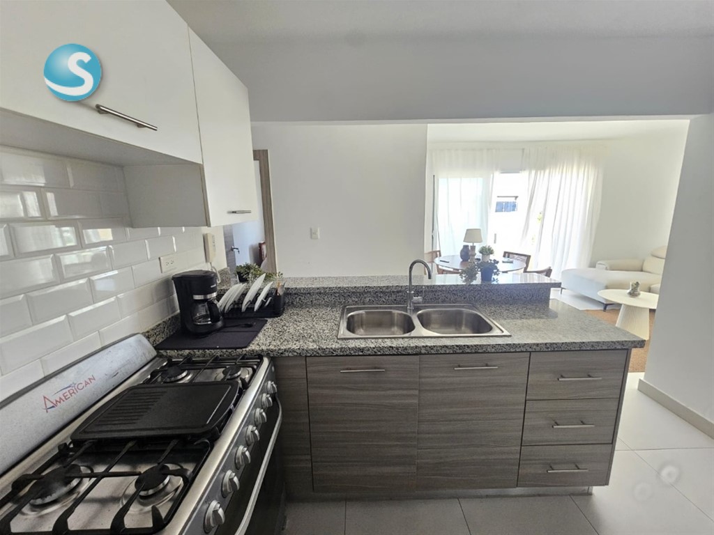 3-Bedroom Apartment in Verón — photo 4