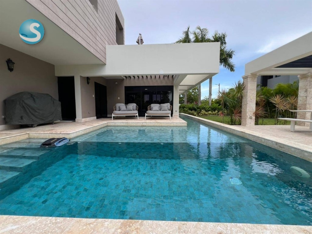 3-Bedroom Villa in Bávaro — photo 1
