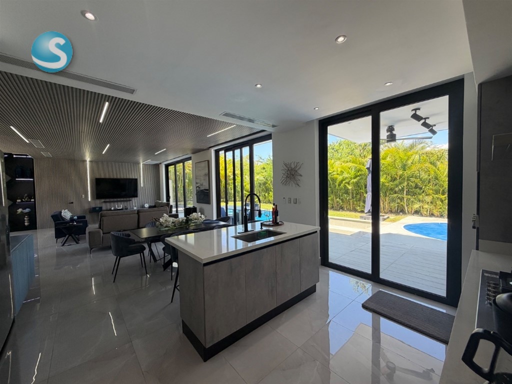 4-Bedroom Villa in Punta Cana Village — photo 6
