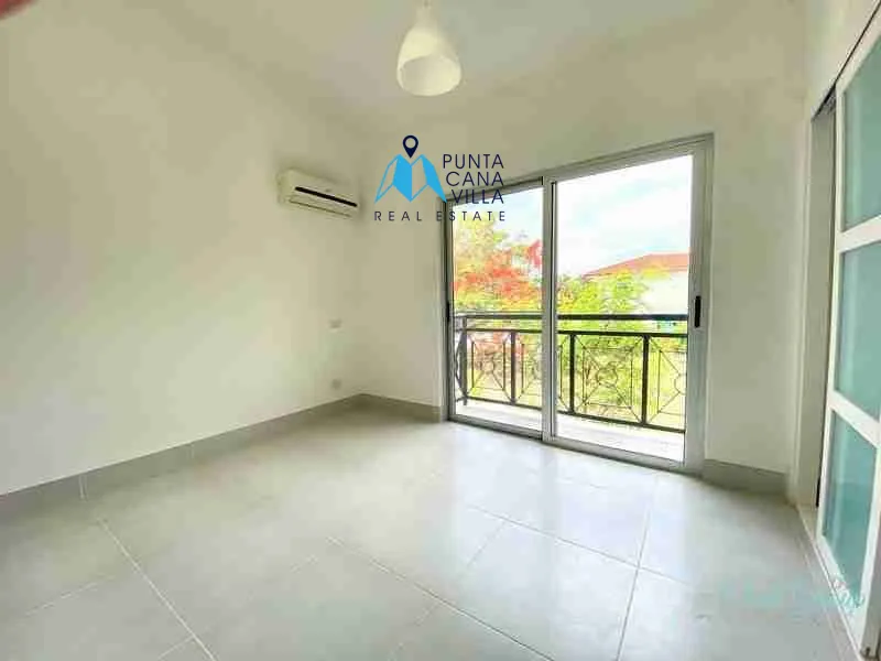 Caribbean Lake Cocotal: Spacious 3-Bedroom Condo for Sale in Punta Cana with High-End Finishes — photo 8