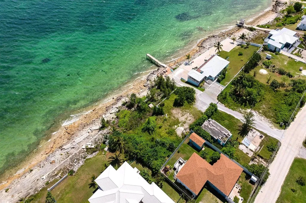 Lowe's Property Abaco BS — photo 8