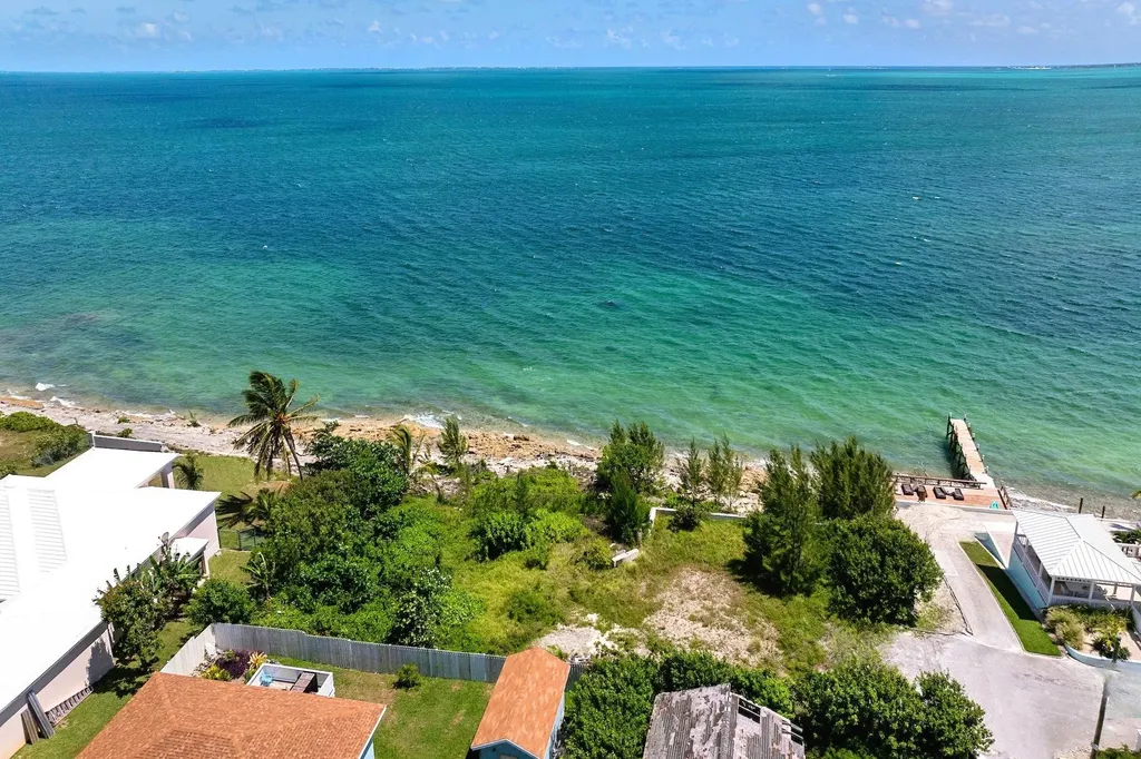 Lowe's Property Abaco BS — photo 10